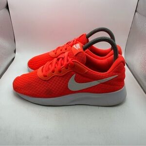 Nike Roshe Orange women’s Athletic Sneakers size 6.5